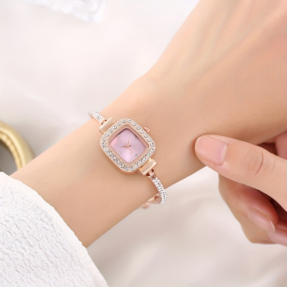 glamorous alloy bracelet watch quartz movement elegant pointer display fashionable and versatile design details 0